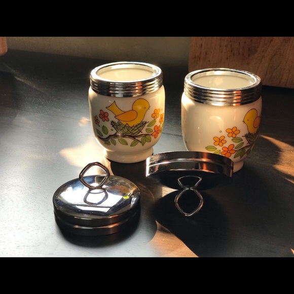 SOLD๐ทVntg Milk Glass Egg Coddle jars with lids ๐ฃ๐ฃ - Picture 3 of 7